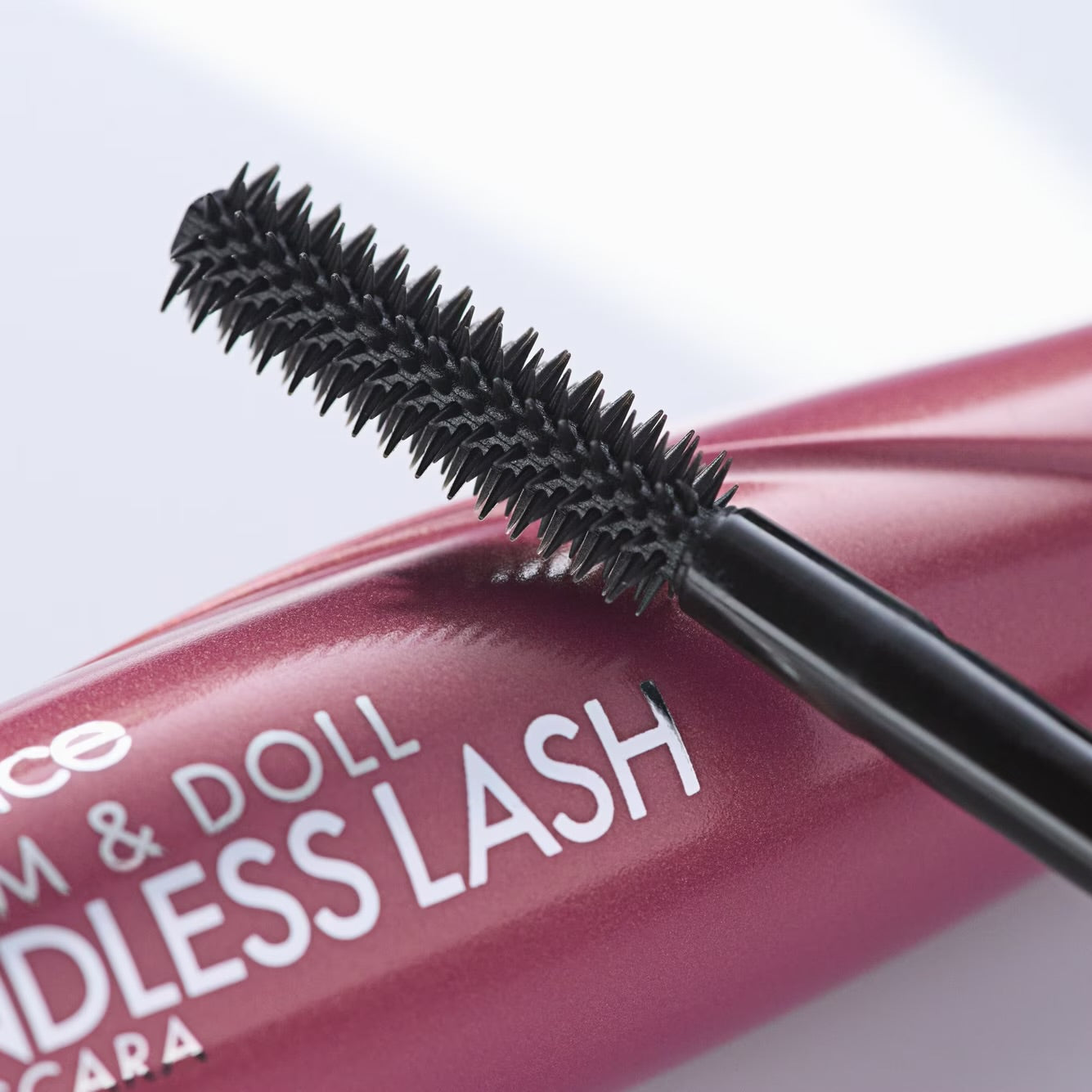 MASCARA GLAM & DOLL ENDLESS LASH