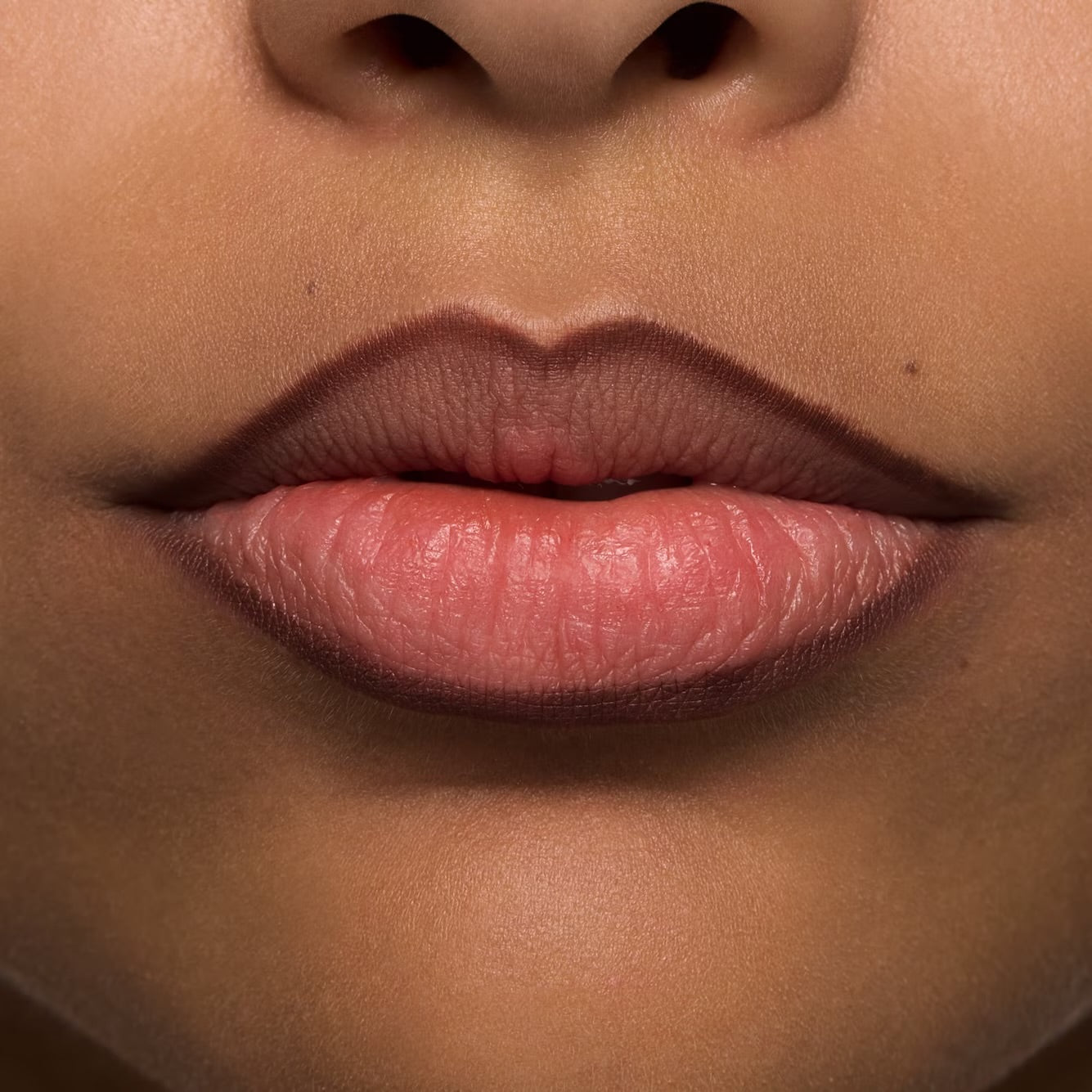 Essence 8H Matte Comfort Lip liner